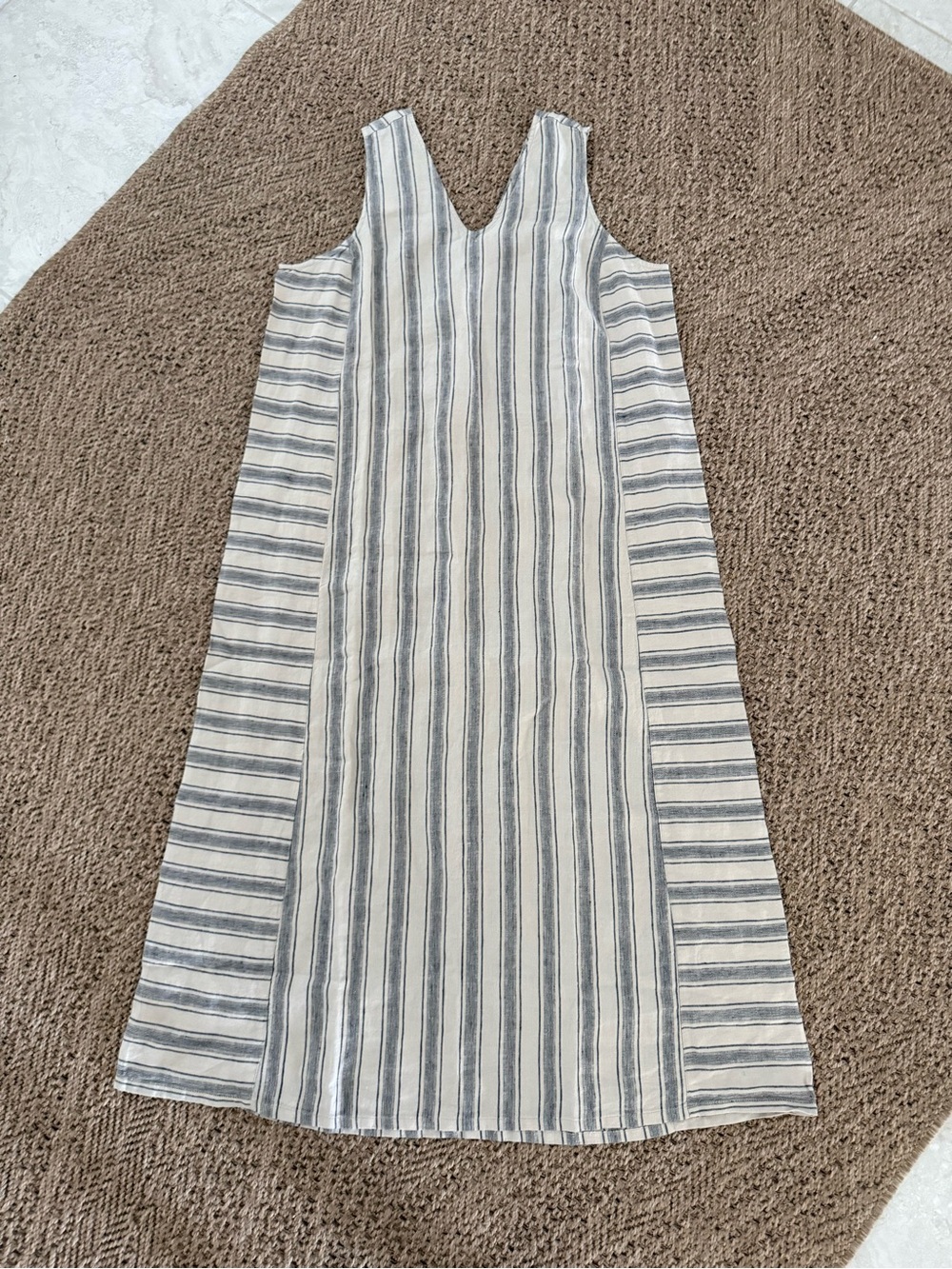 J. Jill Striped Sleeveless Maxi Dress in Cream and Gray